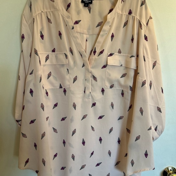 Torrid Harper Georgette Blouse Sz 3 Top Ice Cream 3/4 Roll Tab Sleeve Pink - Picture 3 of 10
